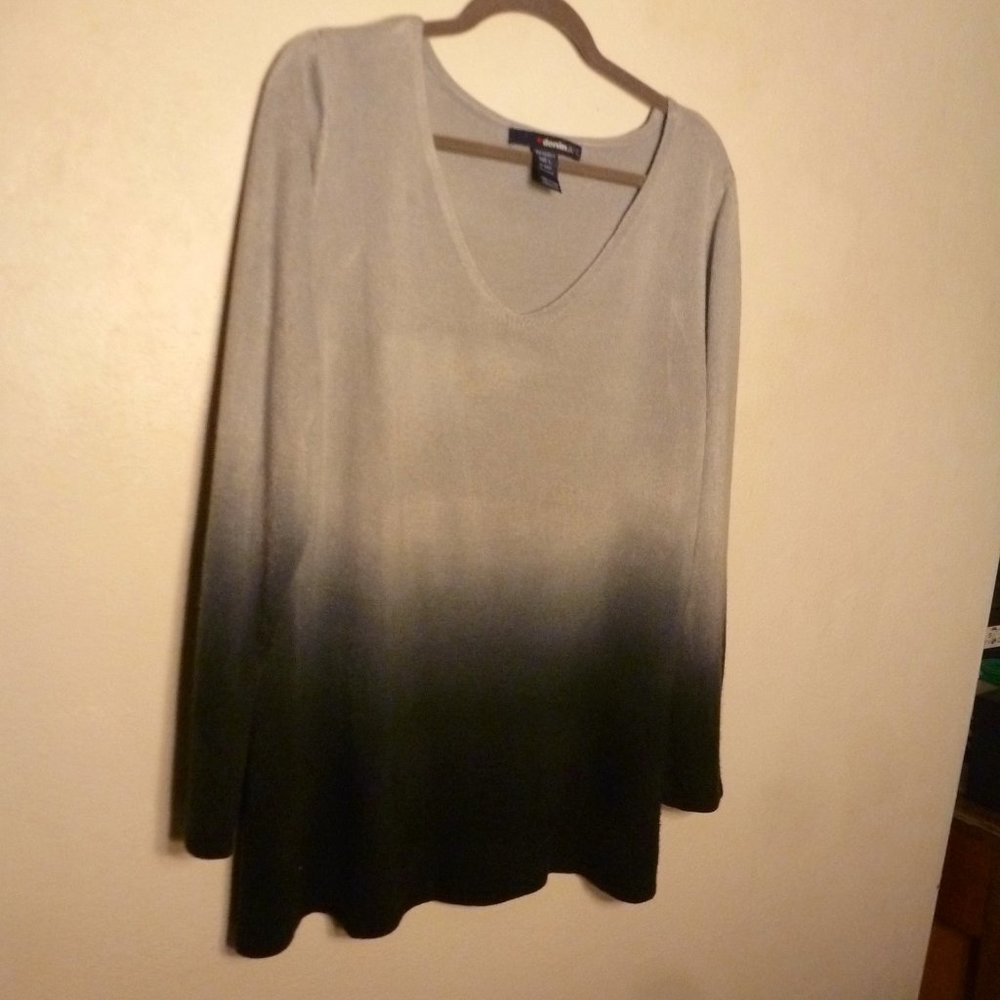Denim 24/7 Grey to black ombre acrylic tunic length v neck sweater L 18 XL